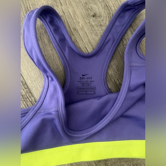 Nike Sports Bra - Picture 4 of 4